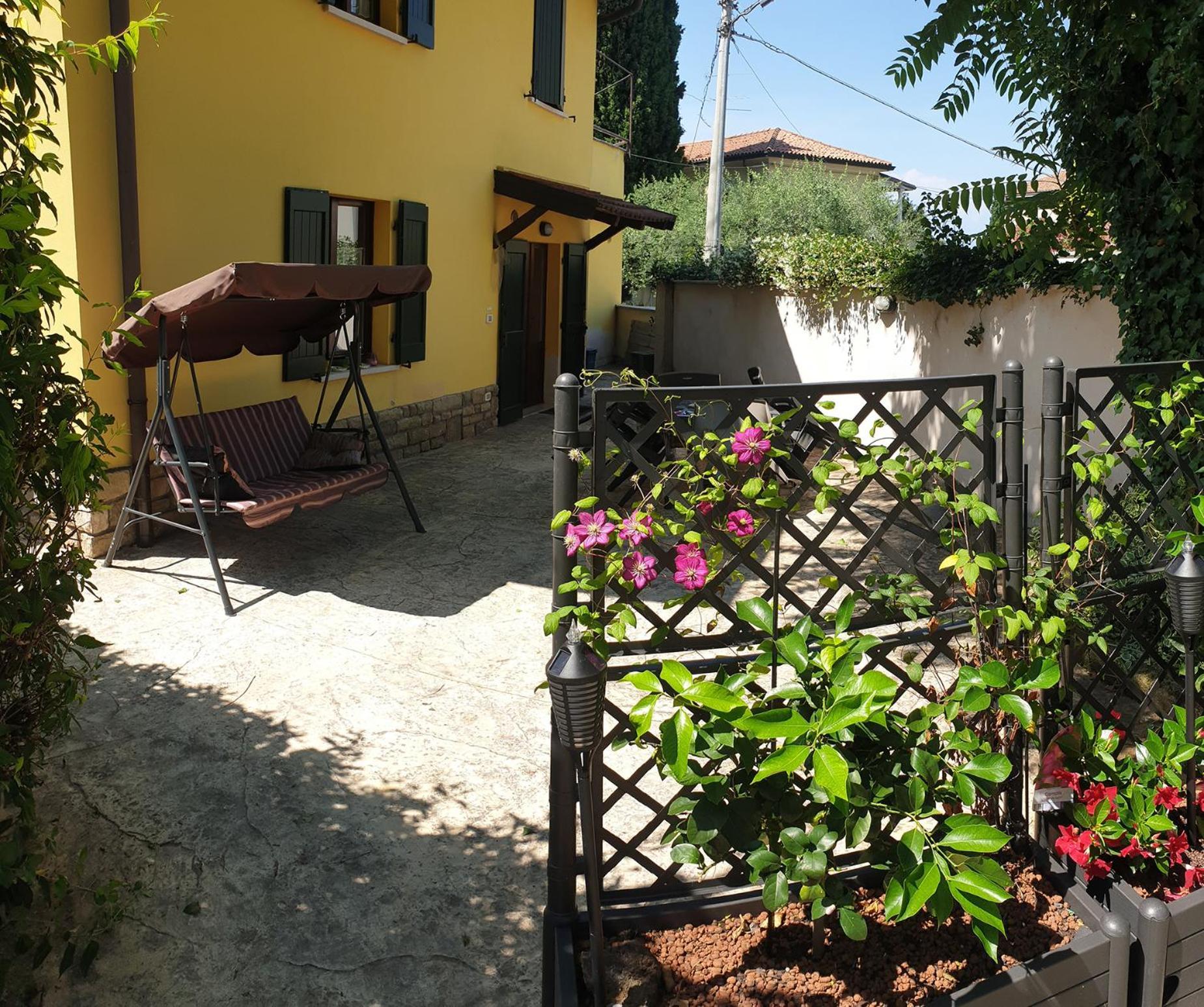 Casa Vacanza & Suite Joy Пескьера-дель-Гарда Экстерьер фото